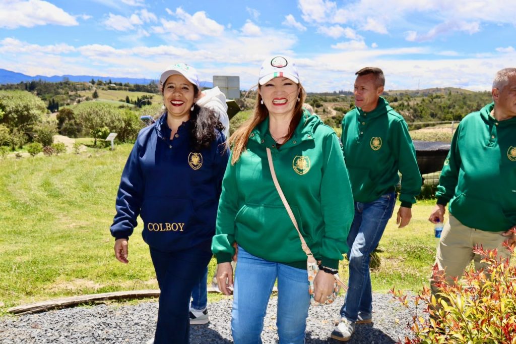 El Colegio de Boyacá celebró el Día del Personal Administrativo con una jornada de integración y conciencia ambiental El Colegio de Boyacá celebró el Día del Personal Administrativo con una jornada de integración y conciencia ambiental