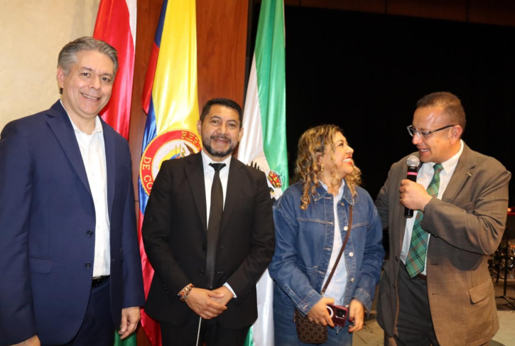 Colegio de Boyacá celebró 204 años con gala y homenaje docente